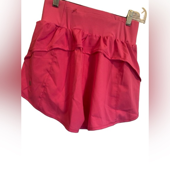 *NWT Lululemon swiftly shorts Size S - Picture 3 of 5